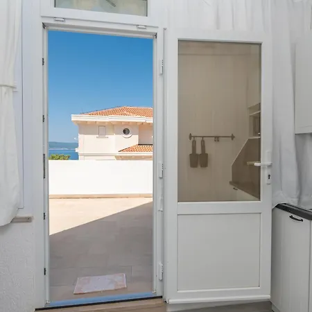 3 Vera I Ciro Novak, Sea View And Free Parking Apartment *