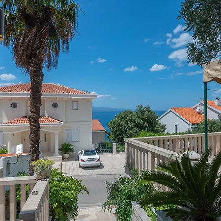 Apartment 3 Vera I Ciro Novak, Sea View And Free Parking